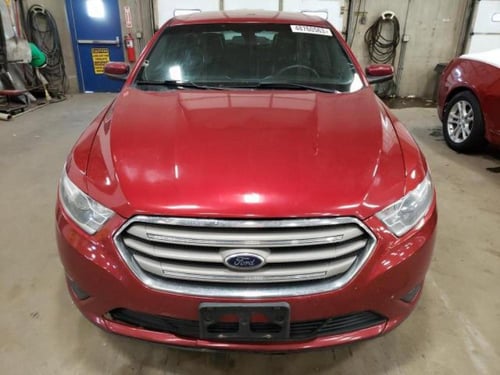 علبة الفيوزات مع ظفيرة السيارة فورد تورس