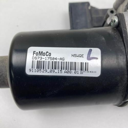 دينمو مساحة زجاج امامي جهة الراكب فورد فيوجن 2013...