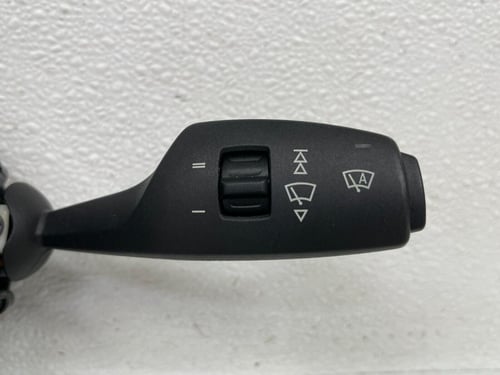 ذراع تشغيل الإضاءة ومساحة الزجاج الامامي BMW