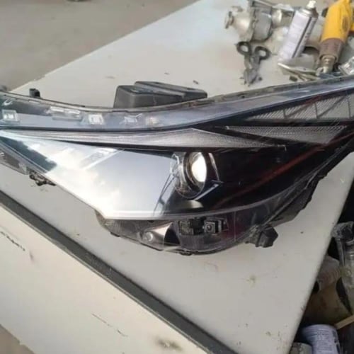 شمعة نور ليد وكالة عدسة واحدة جهة السائق هونداي ال...