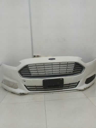 صدام امامي مع الشبك فورد فيوجن 2013 2018