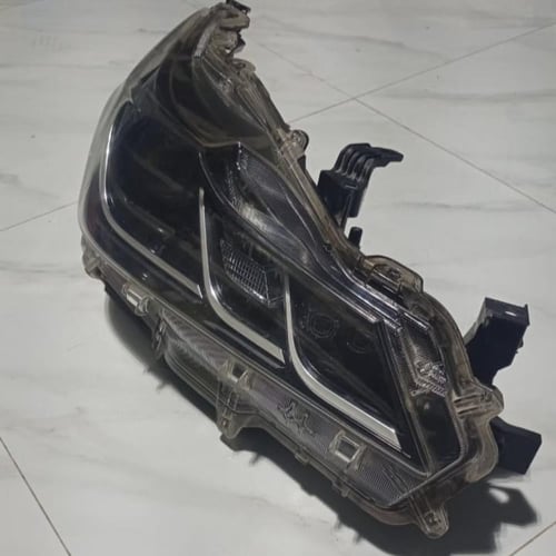 شمعة نور زنون وكالة جهة الراكب تويوتا كورلا 2020 2...