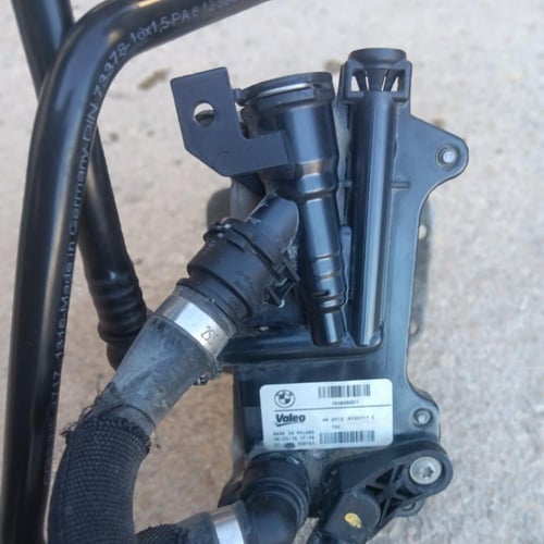 مبرد قير اصلي مع الهوز BMW 5 Series F01 F02 F10 20...