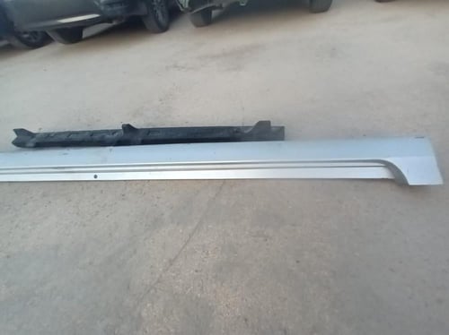 زيق سمكة جهة الراكب تويوتا كامري 2012 2015