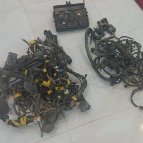 علبة الفيوزات مع ضفيرة الكهرباء شيفروليه امبالا 20...