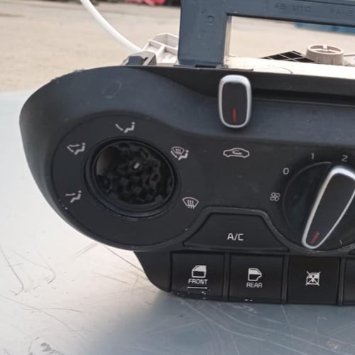 لوحة تحكم المكيف كيا بيجاس 2018 2023