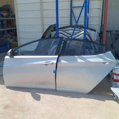 باب سائق وراكب خلفي هيونداي النترا 2011 2016