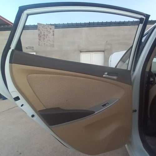 باب راكب خلفي يسار هونداي اكسنت 2015 2017