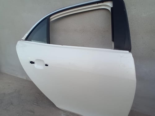 باب راكب خلفي يمين فاضي شيفروليه ماليبو 2013 2017