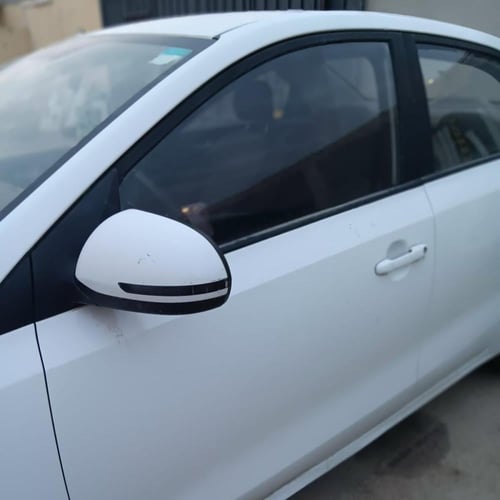 باب راكب امامي مع الرفرف جهة اليمين وكالة كيا بيجا...