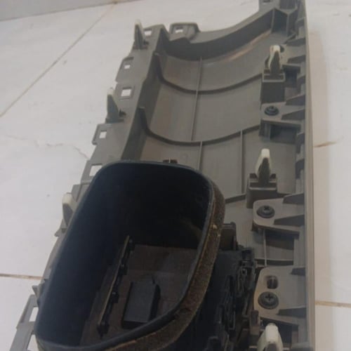 لوحة غطاء ديكور طبلون امامي تويوتا كورلا 2014 2018...