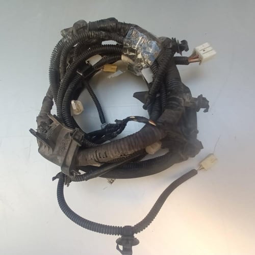 ظفيرة كهرب شنطة السيارة تويوتا كامري 82181-06E01