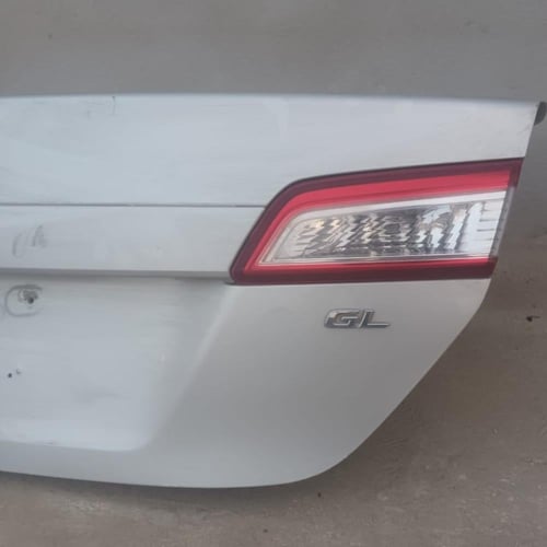 باب الشنطة مع الاسطبات والقفل تويوتا كامري 2012 20...