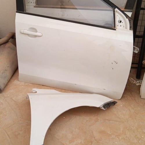 باب راكب امامي مع الرفرف جهة اليمين وكالة كيا بيجا...