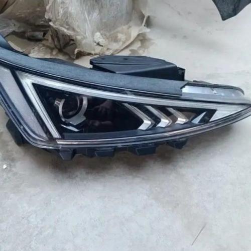 شمعة نور ليد جهة الراكب وكالة هونداي النترا 2019 2...