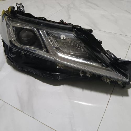 شمعة نور وكالة جهة الراكب تويوتا كامري 2021 2024