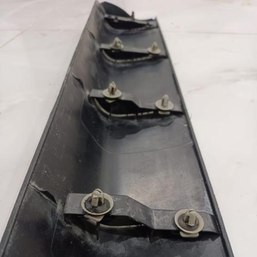 زيق سمكة خارجية باب راكب خلفي جهة السائق فورد تورس...