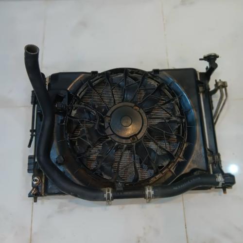 مروحة تبريد مع راديتر ماء ومكيف اصلية هيونداي سونا...