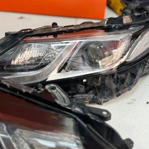 شمعة نور جهة السائق وكالة تويوتا كامري 2021 2023