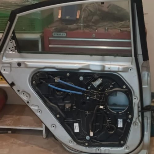 باب راكب خلفي يسار فاضي هيونداي سوناتا 2015 2017