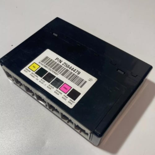 كمبيوتر بدي كنترول اصلي وكاله شيفروليه سيلفرادو جي...