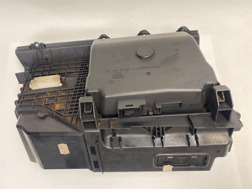 صندوق المستندات BMW