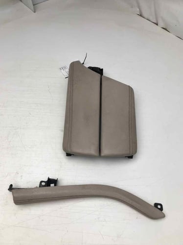 غطاء تكاية BMW