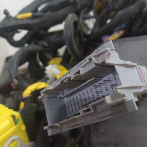 ظفيرة كهرباء المكينة شيفروليه سبارك 2016 2021