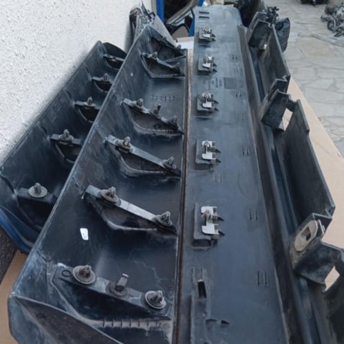 زيق سمكة داخلية وخارجية باب السائق فورد تورس 2013...