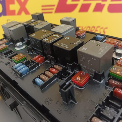 علبة فيوزات شيفروليه امبالا 2014 2018