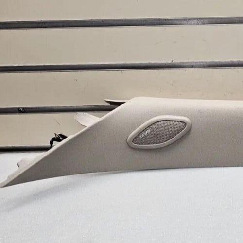 ديكور داخلي مع السماعة جهة السائق جمس يوكن