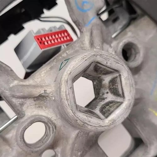 عجلة القيادة مع مقاتيح التحكم فورد فيوجن 2013 2016