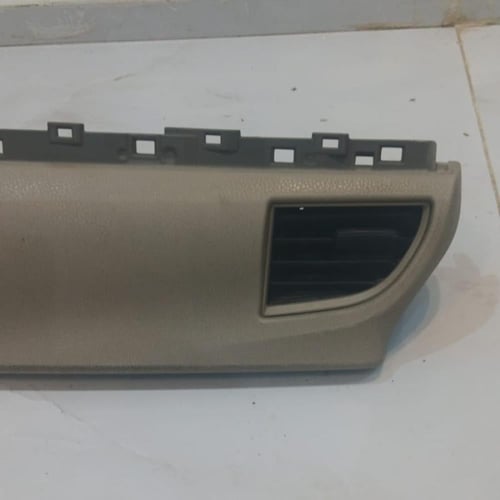 لوحة غطاء ديكور طبلون امامي تويوتا كورلا 2014 2018...