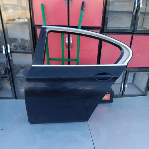 باب راكب خلفي يسار وكالة BMW 5 Series F01 F02 F10...