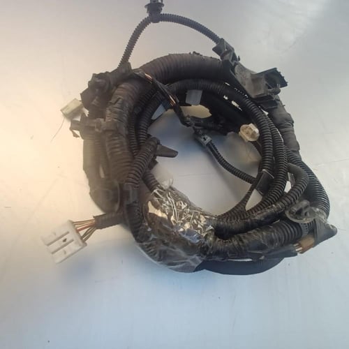 ظفيرة كهرب شنطة السيارة تويوتا كامري 82181-06E01