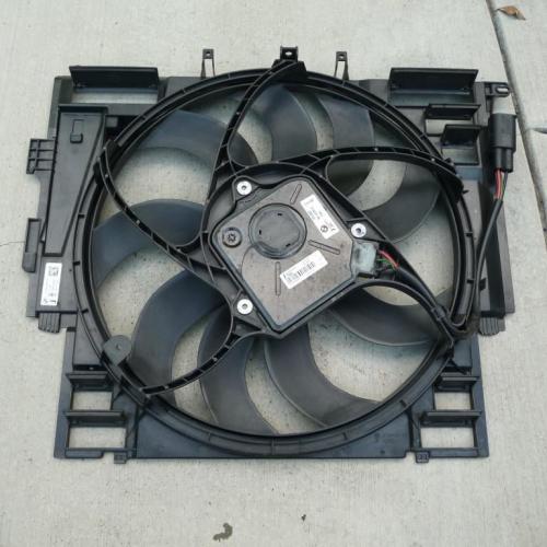 مروحة راديتر 1861914301 BMW 5 Series F01 F02 F10 2...