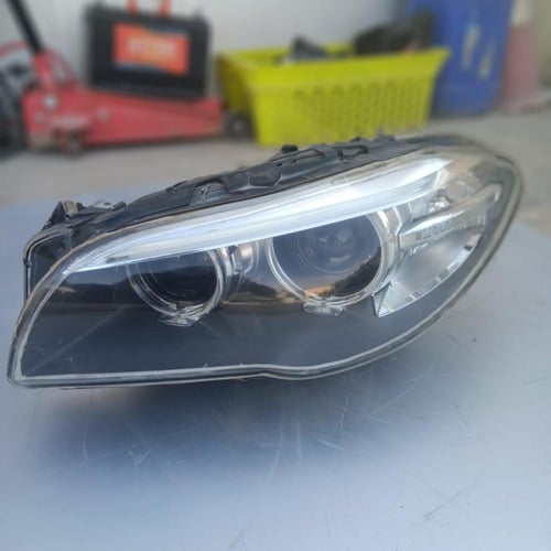 شمعة نور هيلا بي ام جهة السائق BMW 5 Series F01 F0...