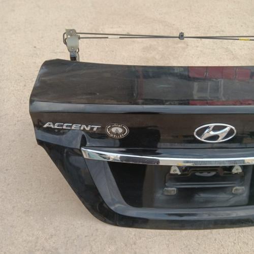 باب شنطة كامل هونداي اكسنت 2013 2016