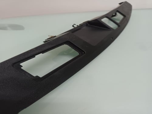 غطاء اطار لنبة اللوحة الخلفية شيفروليه امبالا