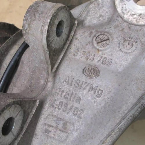 مجموعة محور خلفي يمين BMW F10 520 528 535 550