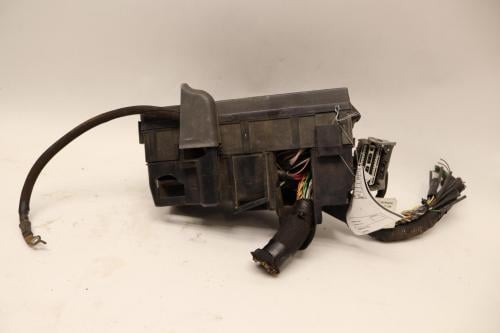 علبة فيوزات خارجية فورد تورس