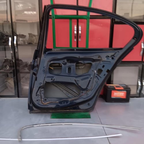 باب راكب خلفي يمين وكالة BMW 5 Series F01 F02 F10...