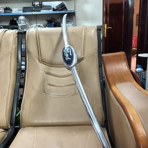 زيق خارجي باب شنطة فورد تورس