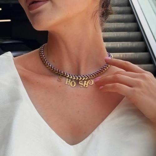 Necklace with purple ombré thread –18K gold plated...