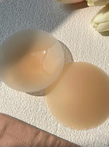 Silicone nipple