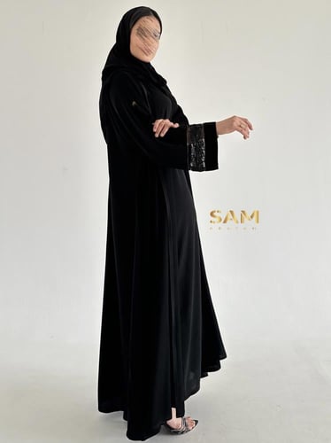 عبايه كريب ملكي كريستال شك على الكم #217