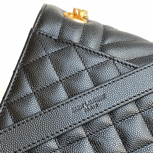 حقيبة بافر توي من سان لوران لون أسود حجم وسط