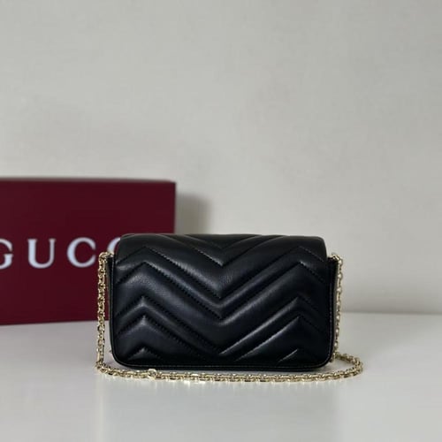 شنطة قوتشي جي جي مارومنت Gucci GG Marmont Mini 16....