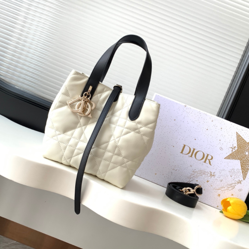 حقيبة اليد توت Dior Toujours بالحجم الصغير