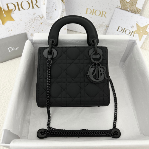 حقيبة ليدي ديور ميني Lady Dior MINI 17CM